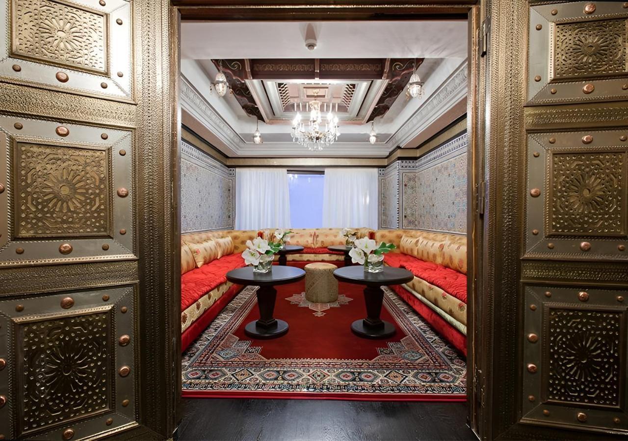 Art Palace & Casa Blanca